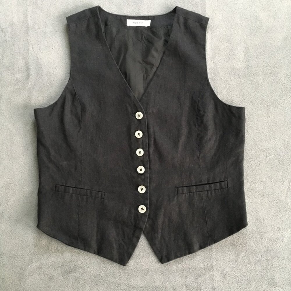 Mod Ref Black Sleeveless Linen-Blend Button Front Vest